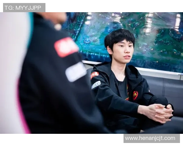 英雄联盟热点分析：深入探讨FPX战队的战术控制与团队协作